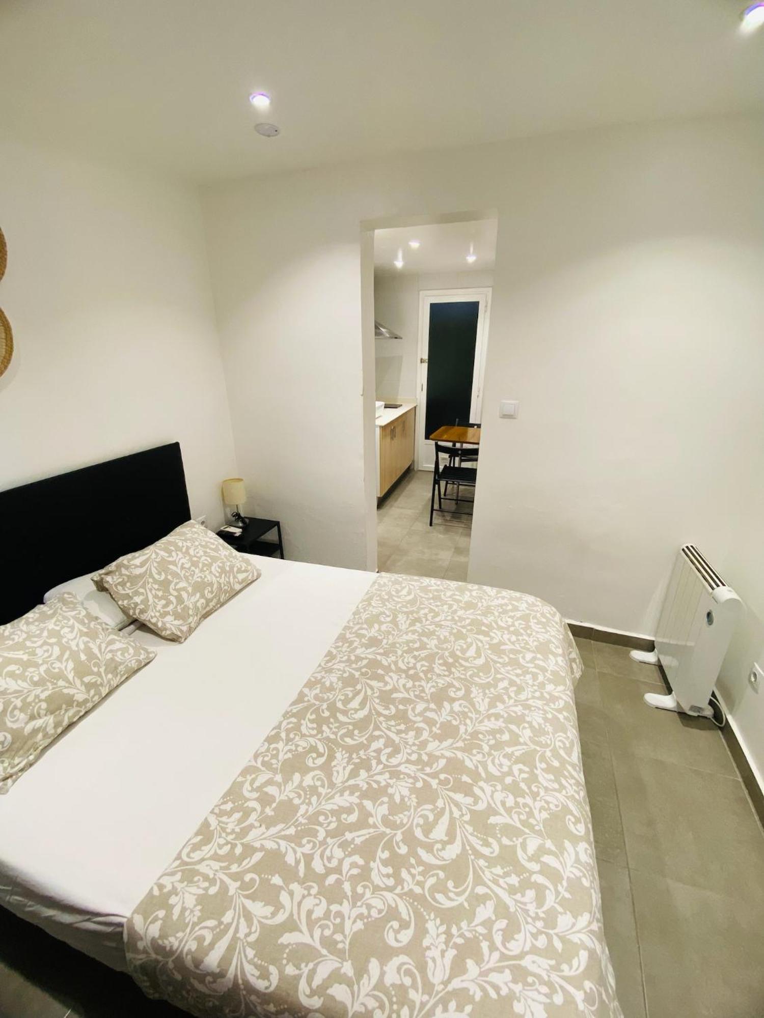 Apartamentos Con Bano Privado Frente Al Metro L5 Barcelona-Hospitalet L'Hospitalet de Llobregat Eksteriør billede