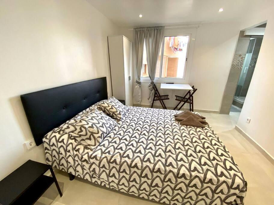 Apartamentos Con Bano Privado Frente Al Metro L5 Barcelona-Hospitalet L'Hospitalet de Llobregat Eksteriør billede