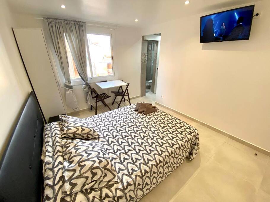 Apartamentos Con Bano Privado Frente Al Metro L5 Barcelona-Hospitalet L'Hospitalet de Llobregat Eksteriør billede