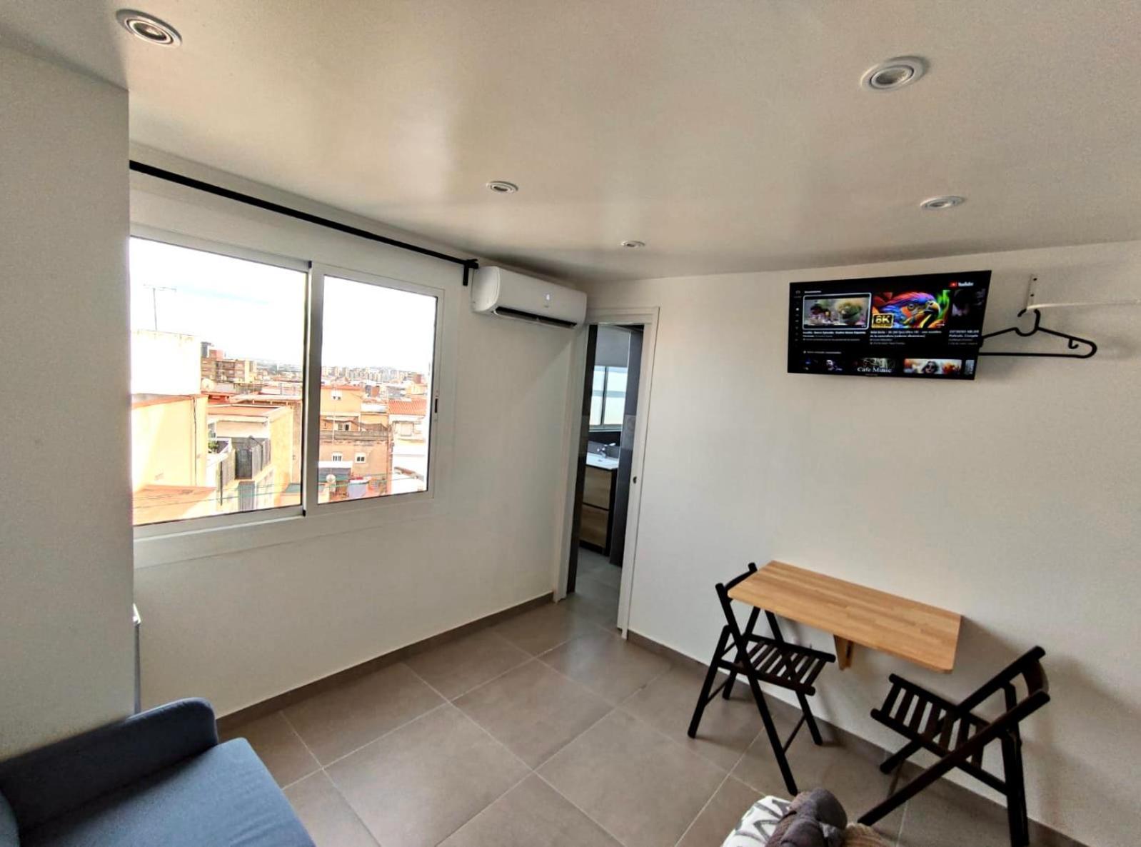 Apartamentos Con Bano Privado Frente Al Metro L5 Barcelona-Hospitalet L'Hospitalet de Llobregat Eksteriør billede
