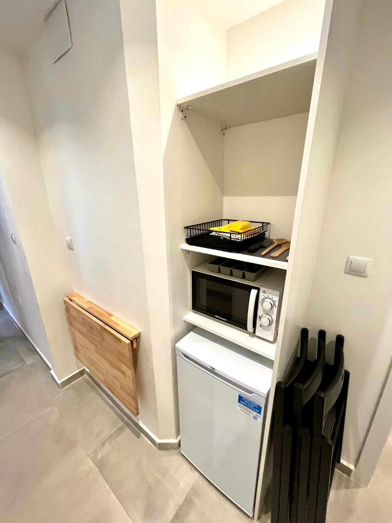 Apartamentos Con Bano Privado Frente Al Metro L5 Barcelona-Hospitalet L'Hospitalet de Llobregat Eksteriør billede